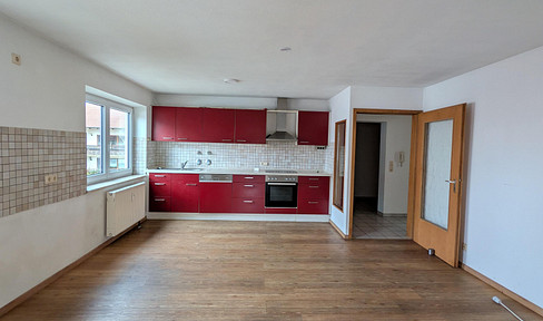 For rent: 5-room apartment with south-facing/west-facing balcony.