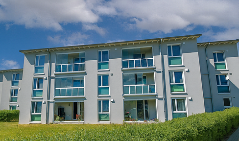 Bright, newly furnished one-bedroom apartment, within walking distance of the S-Bahn (suburban train), 14 minutes to Ostbahnhof (main station), including kitchen, bathroom, and internet.