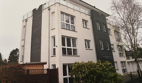 Apartment for sale in Bremerhaven, suitable for all ages.