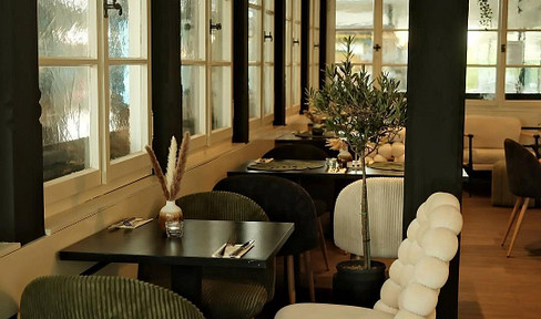 Snack bar / Restaurant / Café in Baldham.
