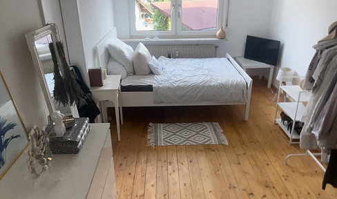 2-room apartment with kitchen and bathroom for rent.