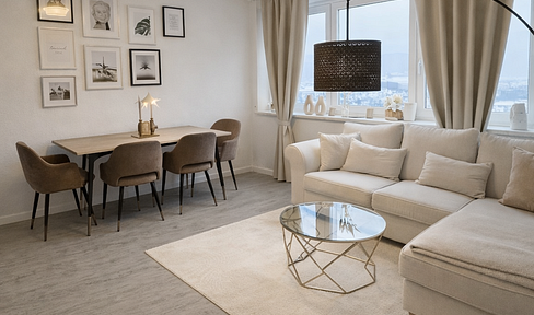 Modernized apartment with elevator and parking space - Central location.