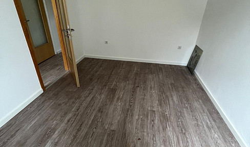 Stadtzentrale 2 Zimmer Wohnung mit neuer Küche, bezugsfertig, frisch renoviert