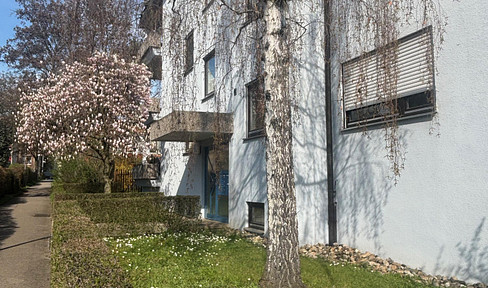 Exclusive penthouse apartment with two rooftop terraces, located in a quiet area of Stuttgart-Münster.