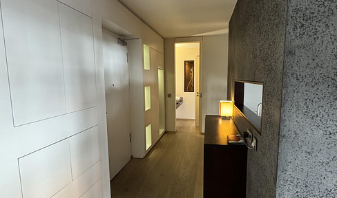 Moderne, hochwertig möblierte Designwohnung in Schwabing-West