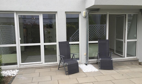 2,5 Zi.-Terrassenwohnung m. Garten (incl. Küche) + feste Tiefgarage in Forchheim/Nähe Bhf.