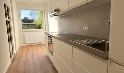 Luxuriously renovated ground-floor apartment with a garden, located in Klecken.