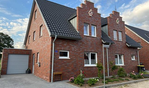 Semi-detached house for rent in the newly developed Erningsfeld area.