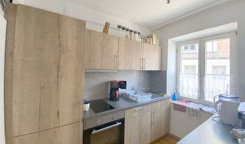 Central location! 2-room apartment with fitted kitchen.