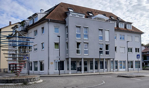 3-room apartment for sale in a residential and commercial building.