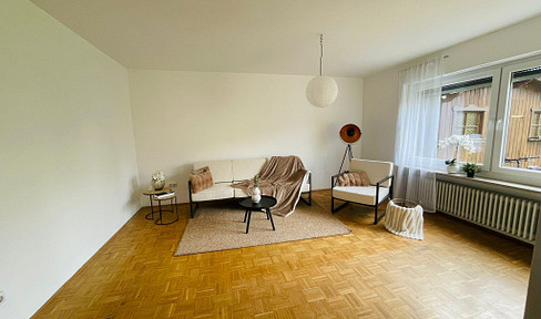 Commission-free: 4-room apartment + finished attic studio! – Excellent connections to Munich, quiet location, garden & garage.