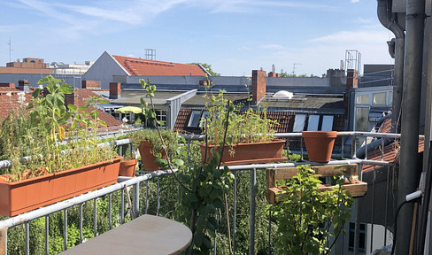 Excellent location in Kreuzberg | Furnished | Limited availability until October 31, 2026 | Fichtestraße | 2 rooms | Top floor (attic).