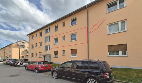 Charming, rented 3-room apartment with a balcony in Lagerlechfeld.