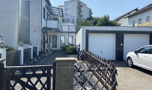 Spacious 5-room apartment with a garden.