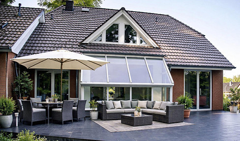 Harmony between nature and living quality – this house is truly special! - No commission fees.