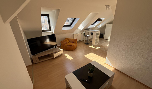 Charming 2-room attic apartment in the Kaßberg district of Chemnitz.