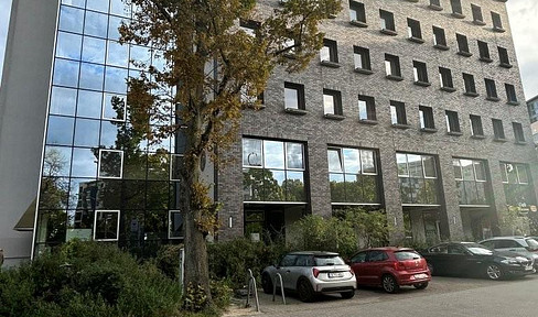 Modern, fully equipped office space, furnished | available immediately | no commission fees.