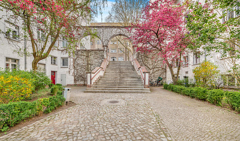 No commission - Modern 2-room apartment – newly renovated – Charlottenburg.