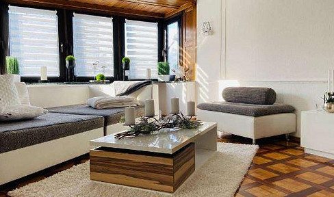 Beautiful 5-room apartment in a historic building with its own garden, located in a central area of Landshut.