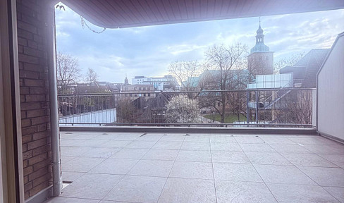 Attractive 3-room apartment with two balconies, located in a central area of Recklinghausen.