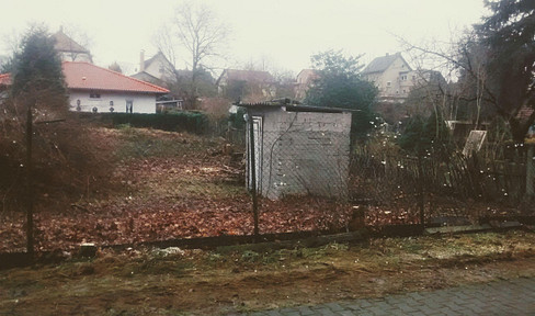 Building plot for sale in Berlin-Altglienicke, commission-free.