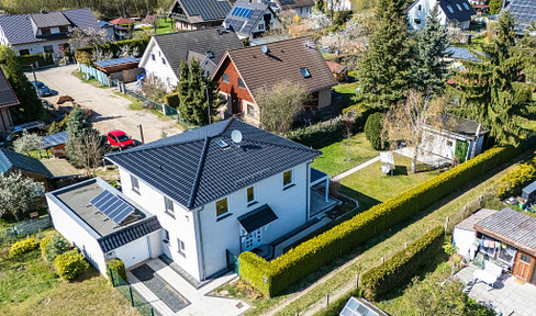Commission-free - Your new home: Style, tranquility, and quality of life in Berlin-Mahlsdorf.