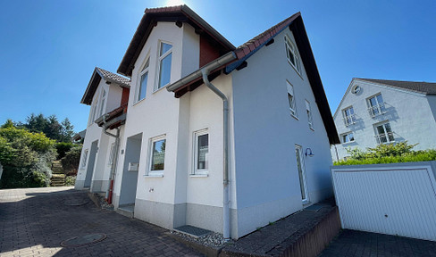 Doppelhaushälfte mit Keller in Trippstadt