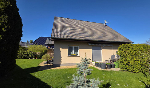 Small house in the suburban belt of Berlin.