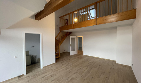 Renovated 3.5-room maisonette apartment in Obersulm, with a parking space in an underground garage.