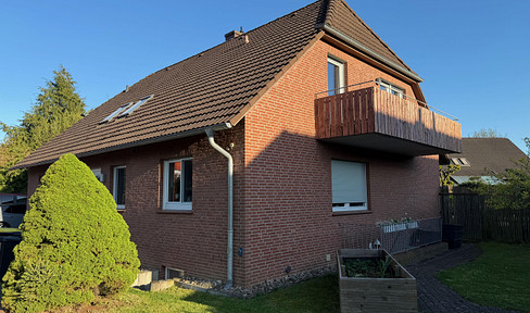 Well-designed 3-room apartment with fitted kitchen and balcony.