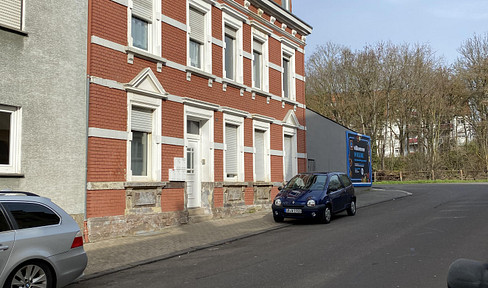 High-yield, renovated multi-family building in Burbach, Saarbrücken.