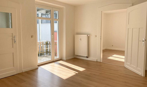 125 m², 2 Bäder und Balkon – frisch renovierte 4,5-Zimmer-Wohnung