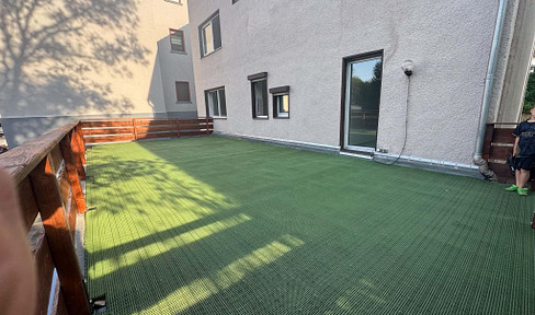 3.5-room ground floor apartment with a large terrace + garage + basement.