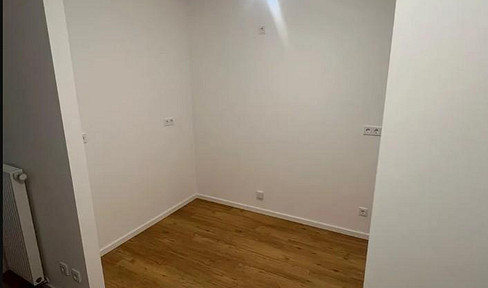 2-room apartment with balcony in Lichtenberg.