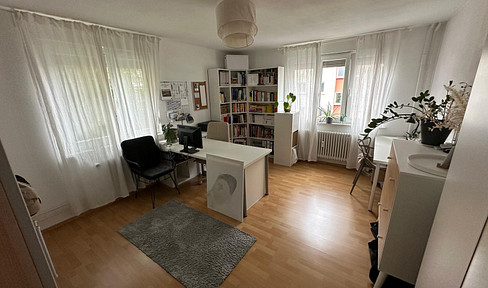 Beautiful 3-room apartment in the southwestern district.