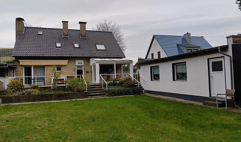 Freistehendes Einfamilienhaus mit Einliegerwohnung - provisionsfrei