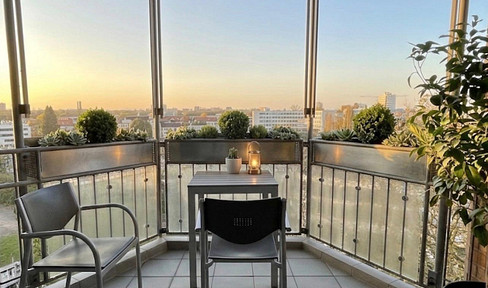 Compact. Refined. With a vision. Your 50-square-meter retreat in the zoo district.