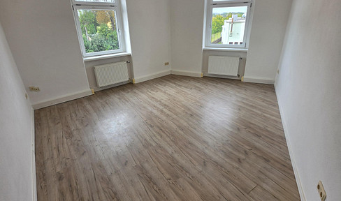 125 square meter, 6-room apartment, newly renovated and modernized, available for the first time.