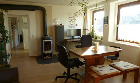 Bright, 3.5-room apartment in a historic building with a balcony, fireplace, and unobstructed panoramic views in Sendling.