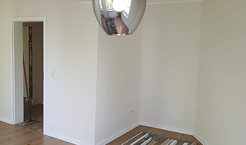 Beautiful 2-room apartment in Cologne-Raderberg.