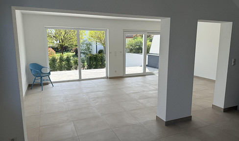 Beautiful 5.5-room detached house in an excellent location in Rödermark, OR.