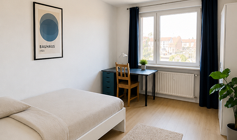 Two separate rooms are available in a shared apartment (3 people) located between the old town and the Beitz campus.