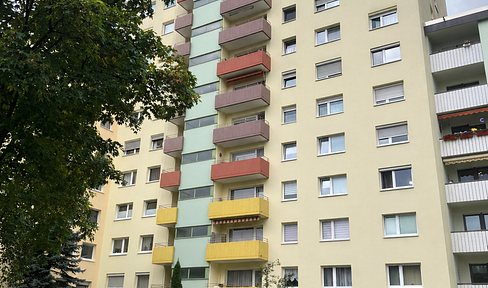 Yield: 5.5%, with tax advantages! Brand new after renovation, 2-room apartment in Hanau-Kesselstadt.