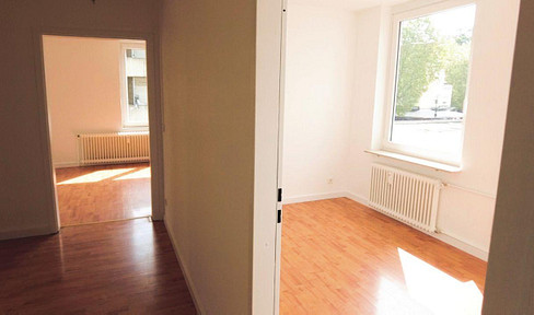 Spacious 5-room apartment with a minimum return of 9%, available without realtor fees.