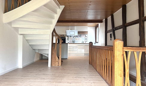 Teil-möblierte 2,5 ZKB Häuschen! Neu renoviert!