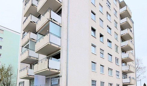 Bright 2-room apartment in Offenhausen (Neu-Ulm), available immediately, no realtor fees.