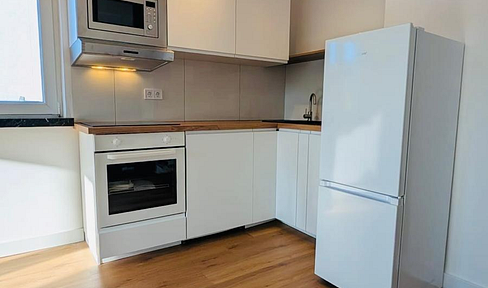 Helles und großzügiges Apartment mit Balkon, EBK und PKW-Stellplatz