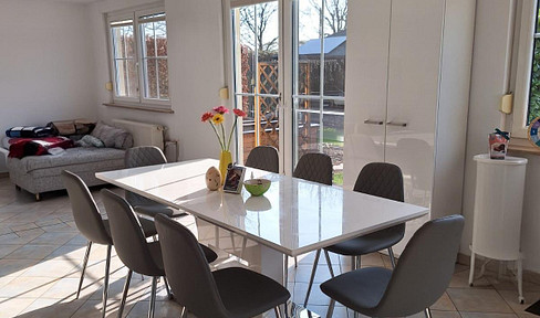 Detached house / Multi-generational house in Berlin-Biesdorf, near the U5 subway line, 20 minutes to Alexanderplatz.