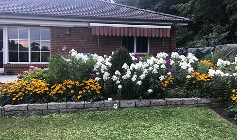 Wassergrundstück mit Bungalow