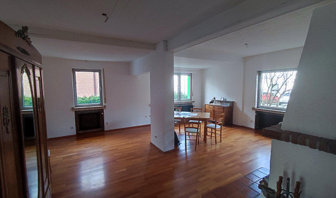Bright and spacious apartment on Fliederweg – ideal for families or shared living arrangements.